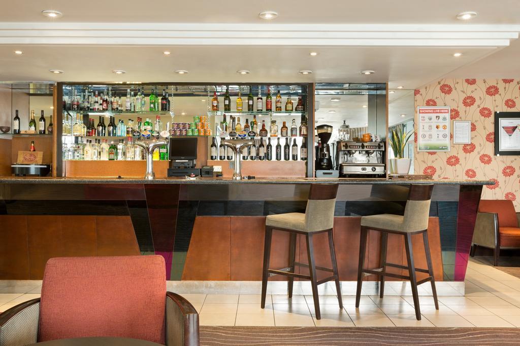 Ramada Hatfield แฮตฟิลด์ ภายนอก รูปภาพ