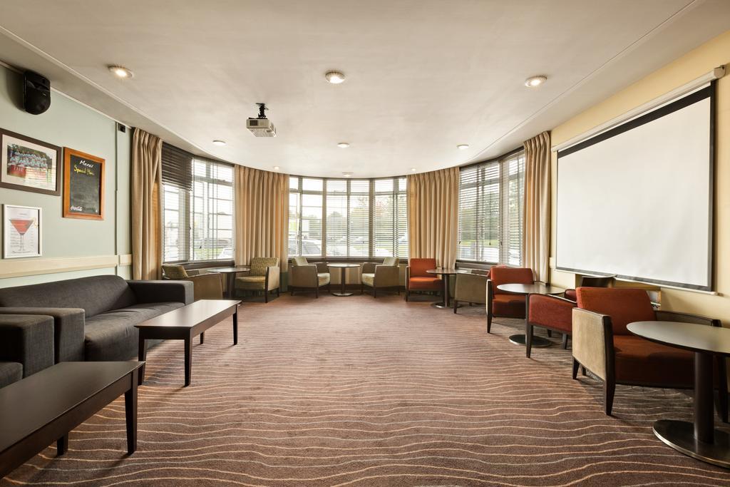 Ramada Hatfield แฮตฟิลด์ ภายนอก รูปภาพ
