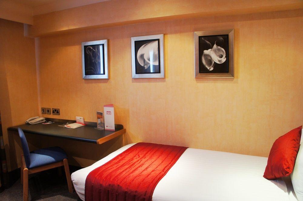 Ramada Hatfield แฮตฟิลด์ ภายนอก รูปภาพ