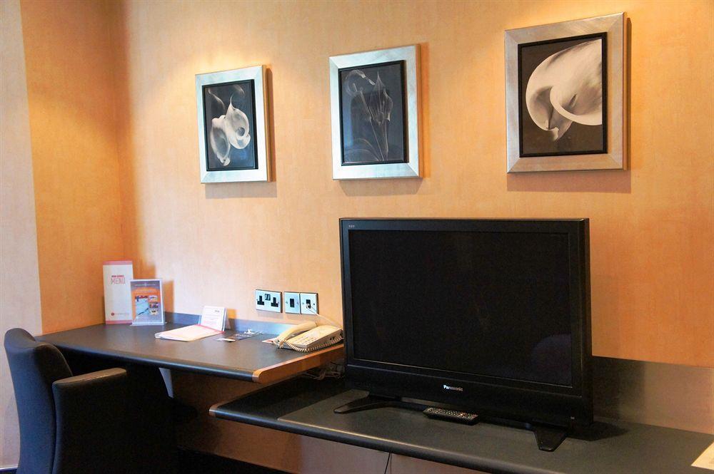 Ramada Hatfield แฮตฟิลด์ ภายนอก รูปภาพ