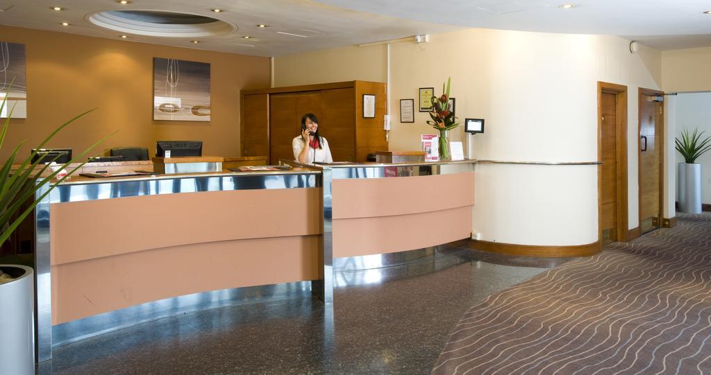 Ramada Hatfield แฮตฟิลด์ ภายนอก รูปภาพ